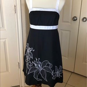 Ann Taylor Strapless Embroidered Dress